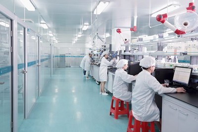 如何選擇優質的化妝品代加工廠家？關鍵考察要點解析